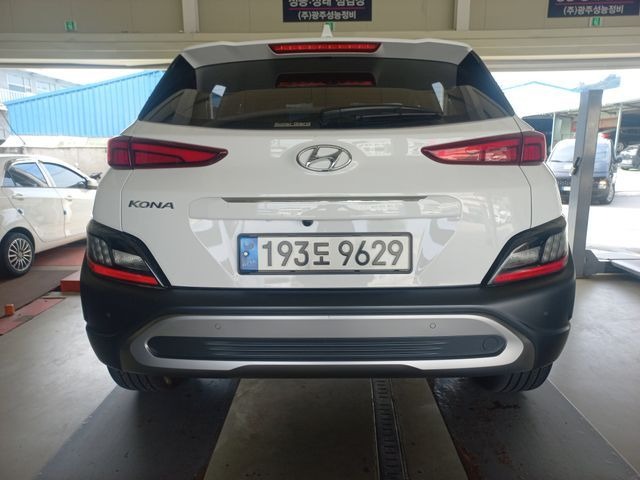 Hyundai Kona 2023 — фото осмотра 2