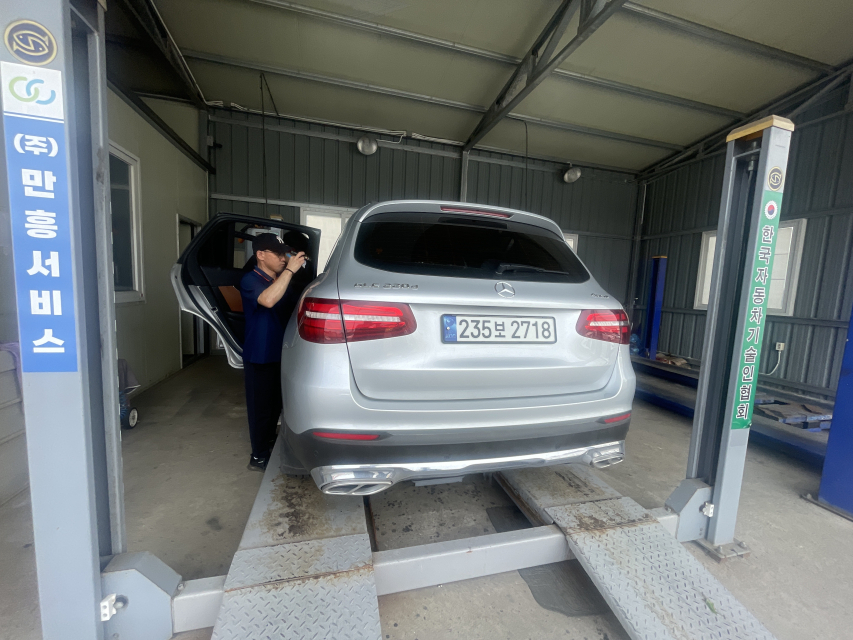 Mercedes-Benz GLC-Class 2017 — фото осмотра 2