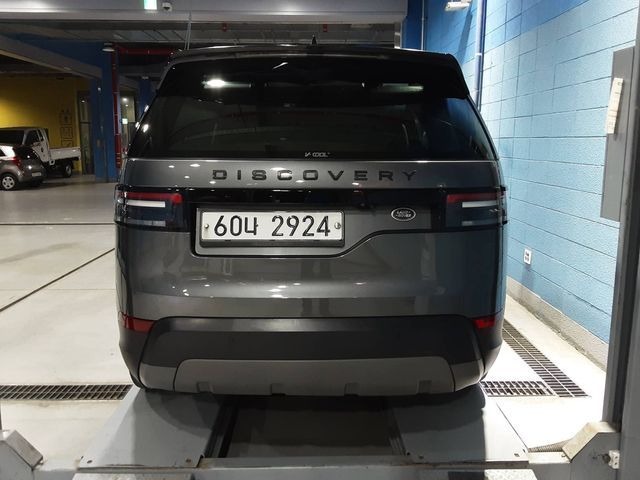 Land Rover Discovery 2018 — фото осмотра 2