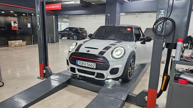 Mini Cooper Convertible 2019 — фото осмотра 1