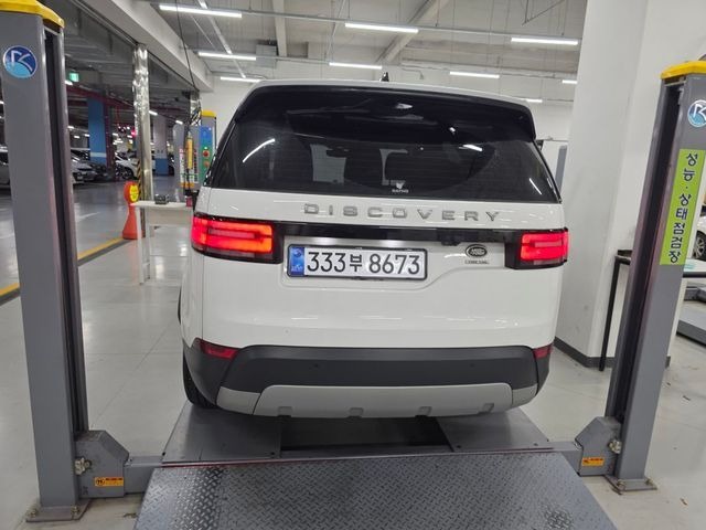 Land Rover Discovery 2017 — фото осмотра 2