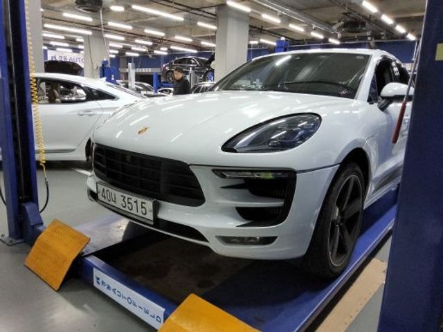 Porsche Macan 2018 — фото осмотра 1
