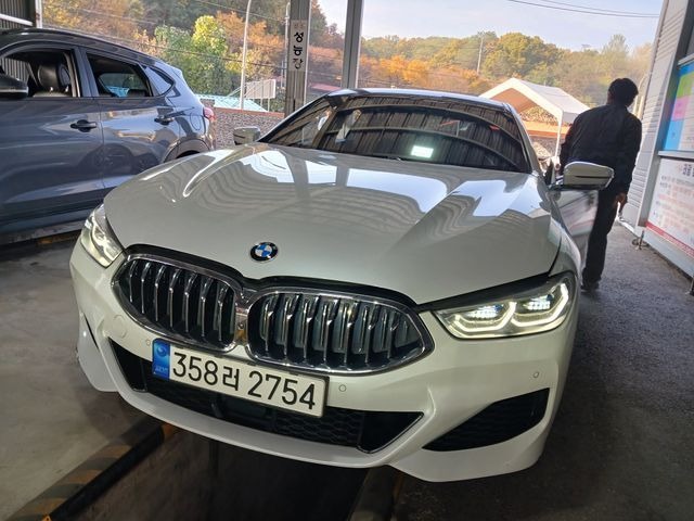 BMW 8-Series 2022 — фото осмотра 1