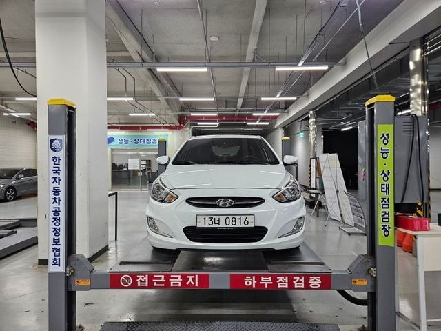 Hyundai Accent 2016 — фото осмотра 1