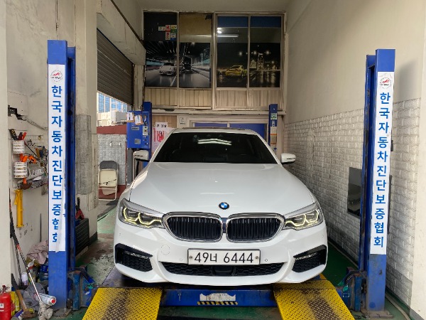 BMW 5-Series 2018 — фото осмотра 1