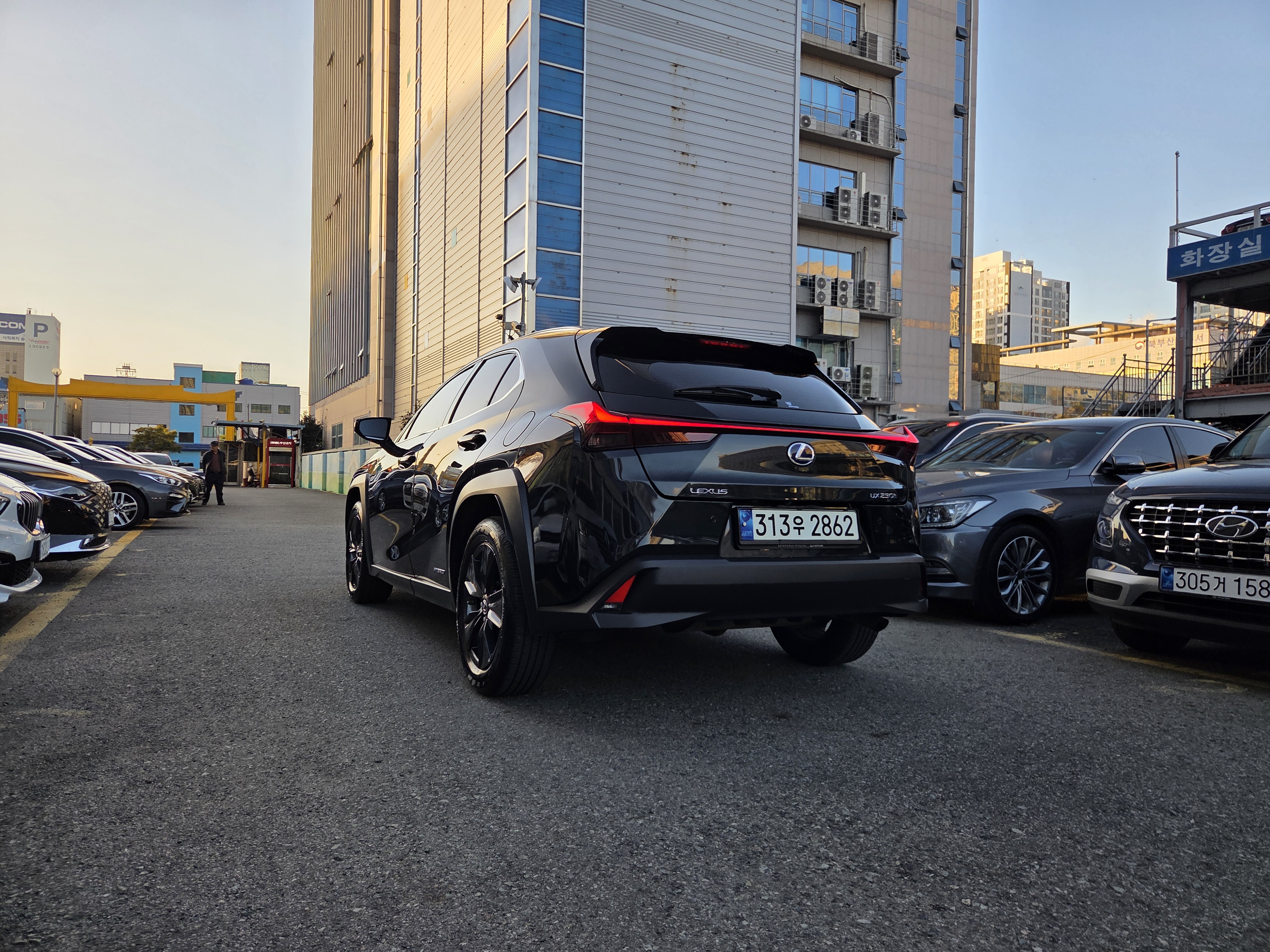Lexus UX 2021 — фото осмотра 2