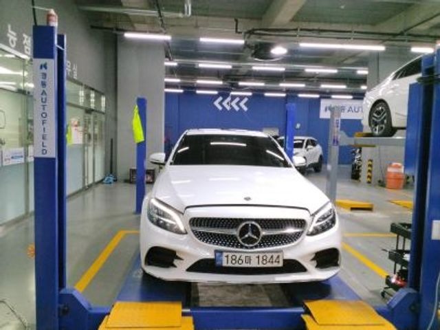 Mercedes-Benz C-Class 2021 — фото осмотра 1
