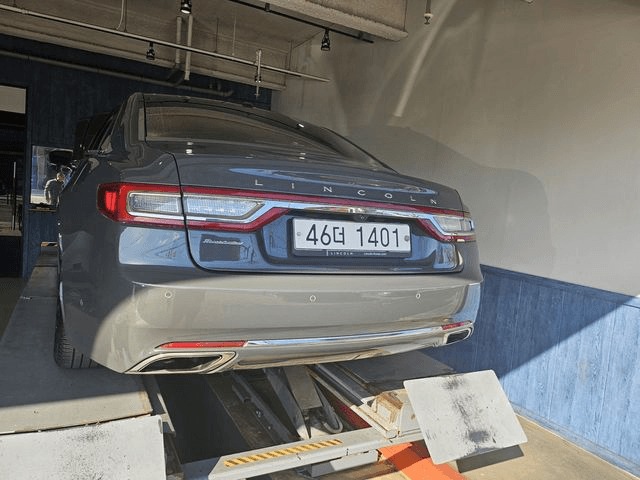 Lincoln Continental 2017 — фото осмотра 2
