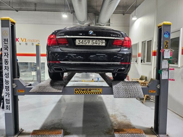 BMW 7-Series 2015 — фото осмотра 2