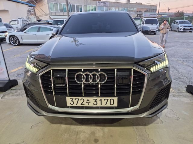 Audi Q7 2021 — фото осмотра 1
