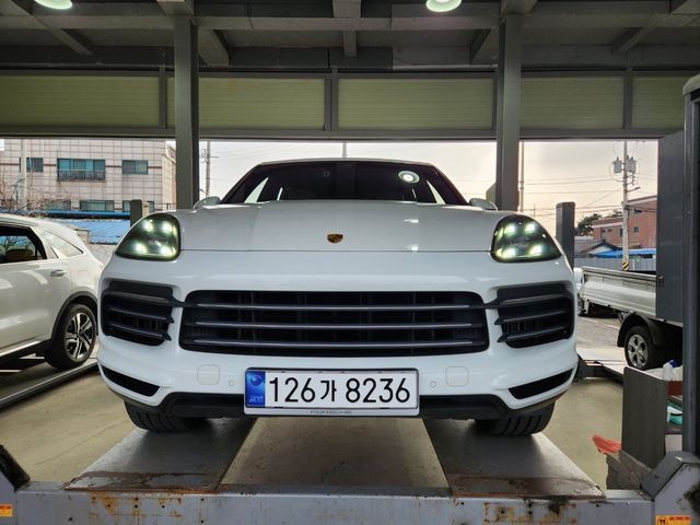 Porsche Cayenne 2019 — фото осмотра 1