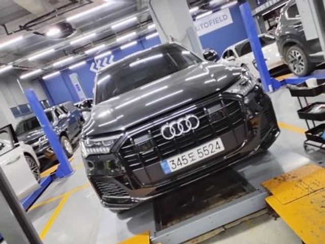 Audi Q7 2023 — фото осмотра 1