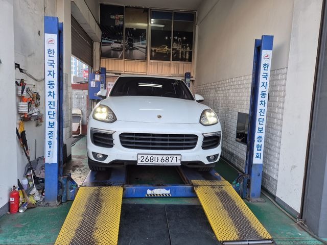 Porsche Cayenne 2016 — фото осмотра 1