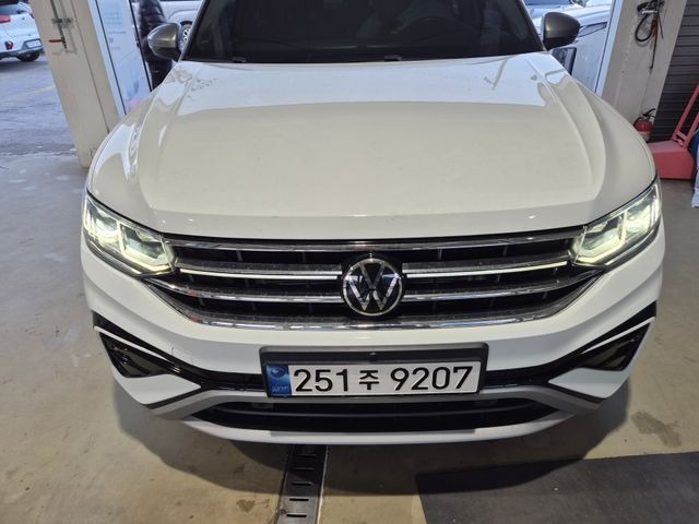 Volkswagen Tiguan 2023 — фото осмотра 1