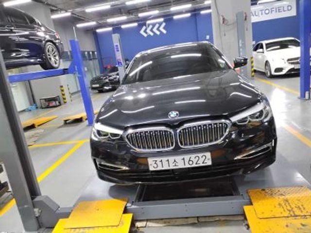 BMW 5-Series 2020 — фото осмотра 1