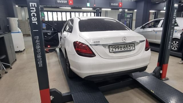 Mercedes-Benz C-Class 2019 — фото осмотра 2