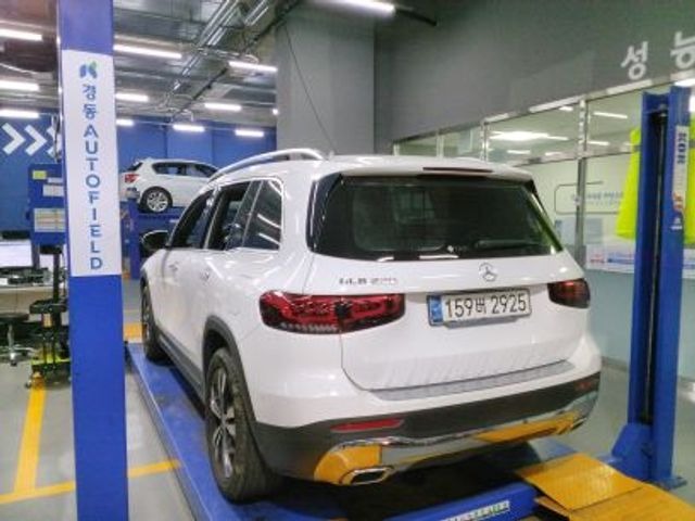 Mercedes-Benz GLB-Class 2021 — фото осмотра 2