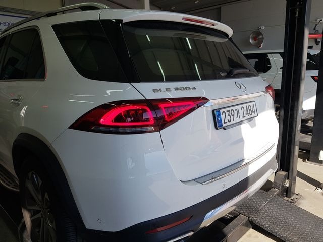 Mercedes-Benz GLE-Class 2023 — фото осмотра 2