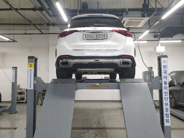 Mercedes-Benz GLE-Class 2025 — фото осмотра 2