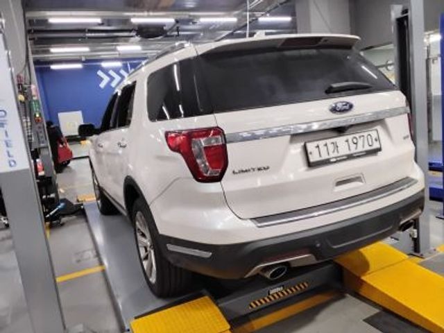 Ford Explorer 2018 — фото осмотра 2