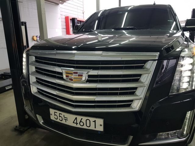 Cadillac Escalade 2017 — фото осмотра 1