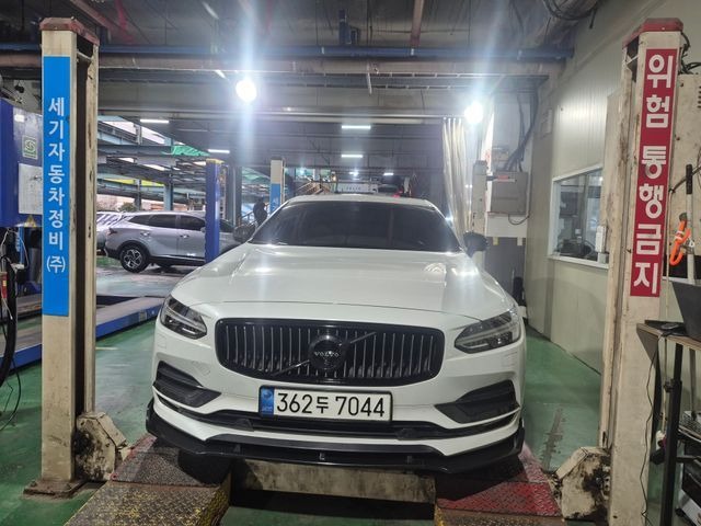 Volvo S90 2018 — фото осмотра 1