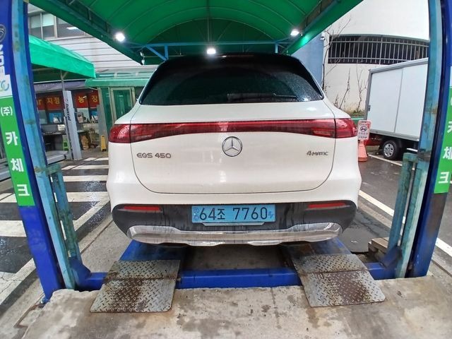 Mercedes-Benz EQS 2023 — фото осмотра 2