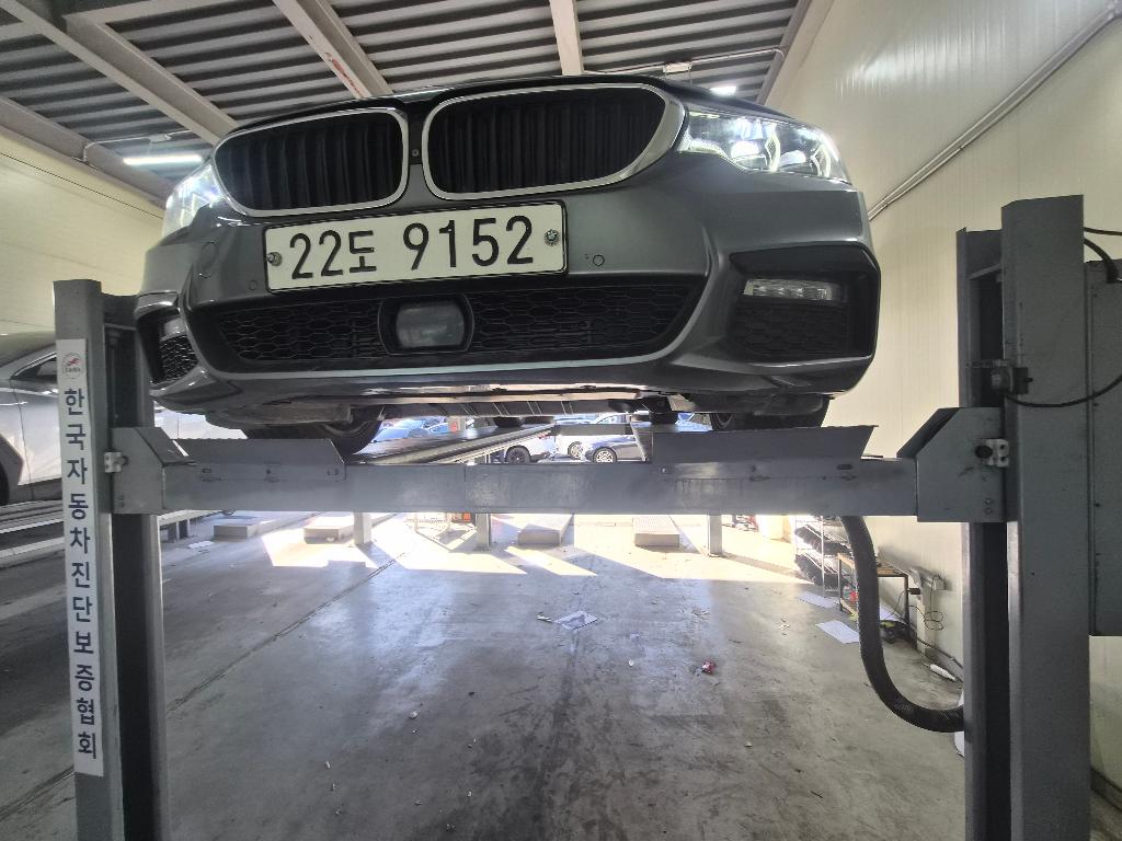 BMW 5-Series 2017 — фото осмотра 1