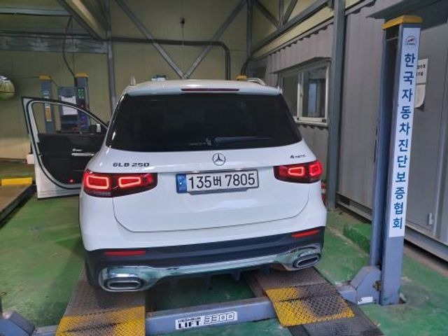 Mercedes-Benz GLB-Class 2022 — фото осмотра 2