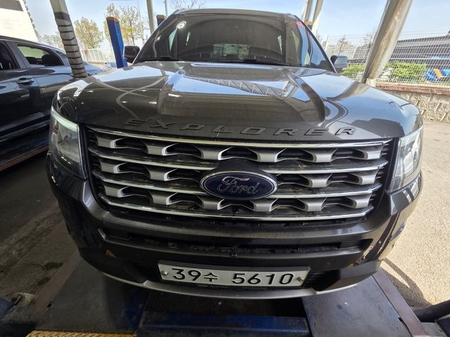 Ford Explorer 2017 — фото осмотра 1