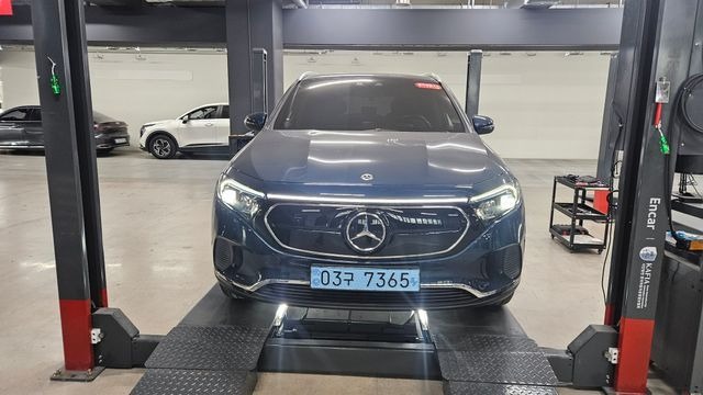 Mercedes-Benz EQA 2022 — фото осмотра 1