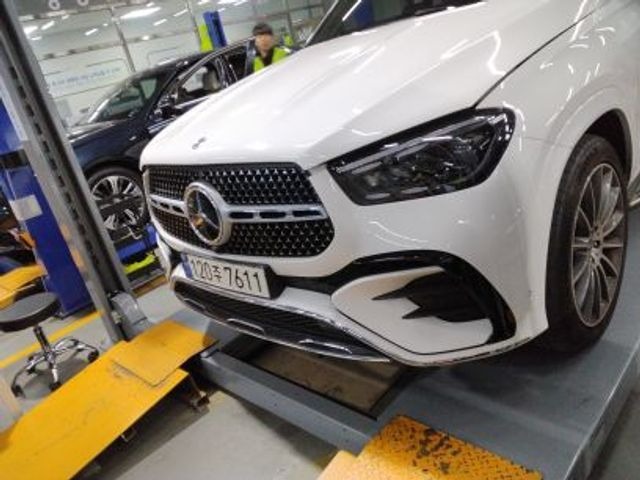 Mercedes-Benz GLE-Class 2024 — фото осмотра 1