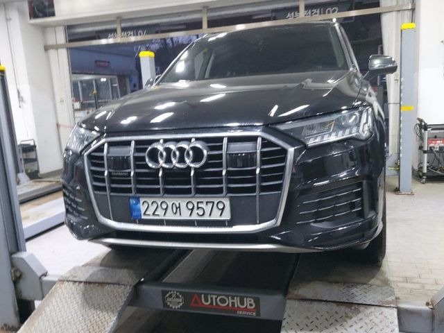 Audi Q7 2022 — фото осмотра 1