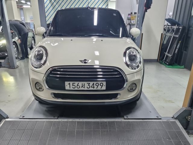 Mini Cooper Convertible 2017 — фото осмотра 1