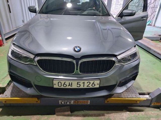 BMW 5-Series 2018 — фото осмотра 1