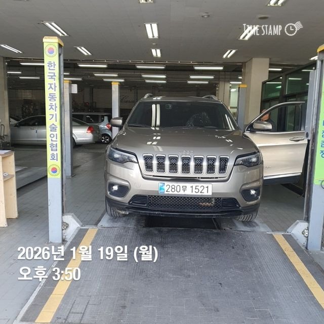 Jeep Cherokee 2019 — фото осмотра 1