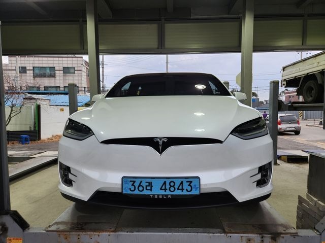 Tesla Model X 2020 — фото осмотра 1