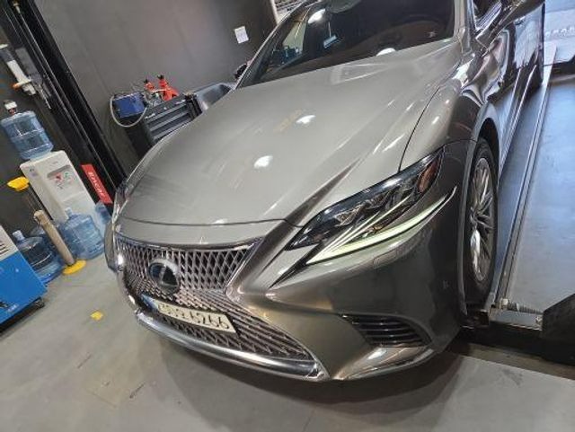 Lexus LS 2018 — фото осмотра 1