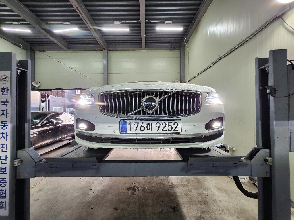 Volvo S90 2023 — фото осмотра 1