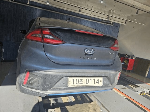Hyundai Ioniq 2016 — фото осмотра 2
