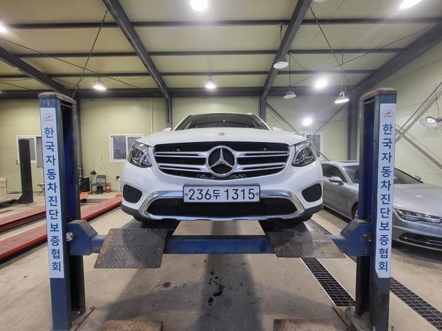 Mercedes-Benz GLC-Class 2019 — фото осмотра 1