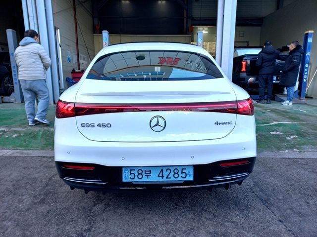 Mercedes-Benz EQS 2023 — фото осмотра 2