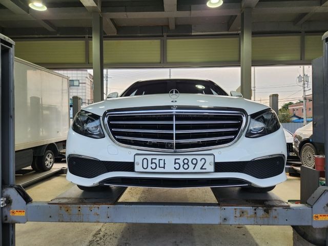 Mercedes-Benz E-Class 2019 — фото осмотра 1