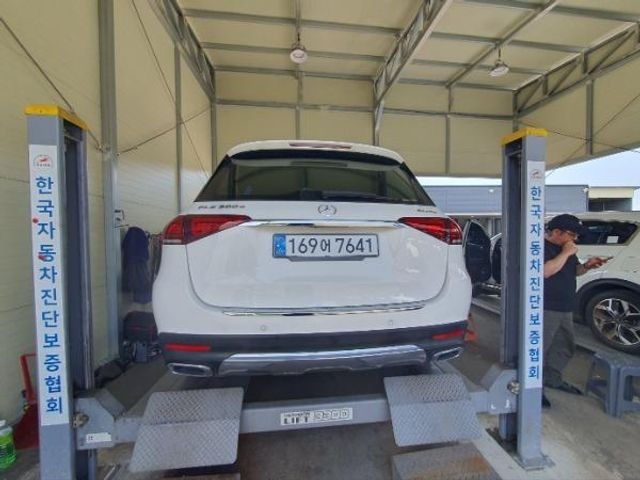Mercedes-Benz GLE-Class 2022 — фото осмотра 2