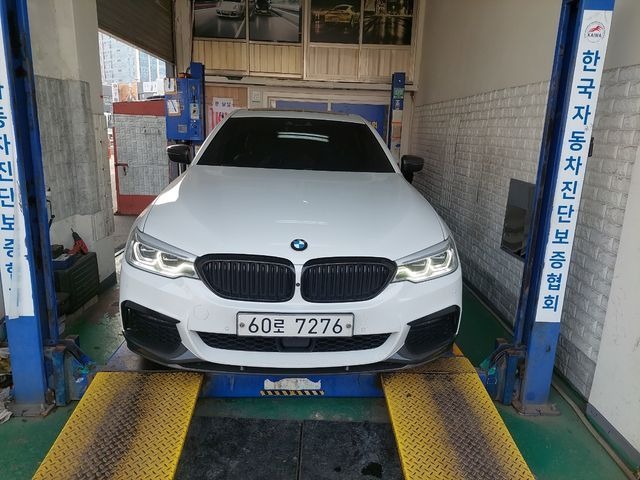 BMW 5-Series 2019 — фото осмотра 1