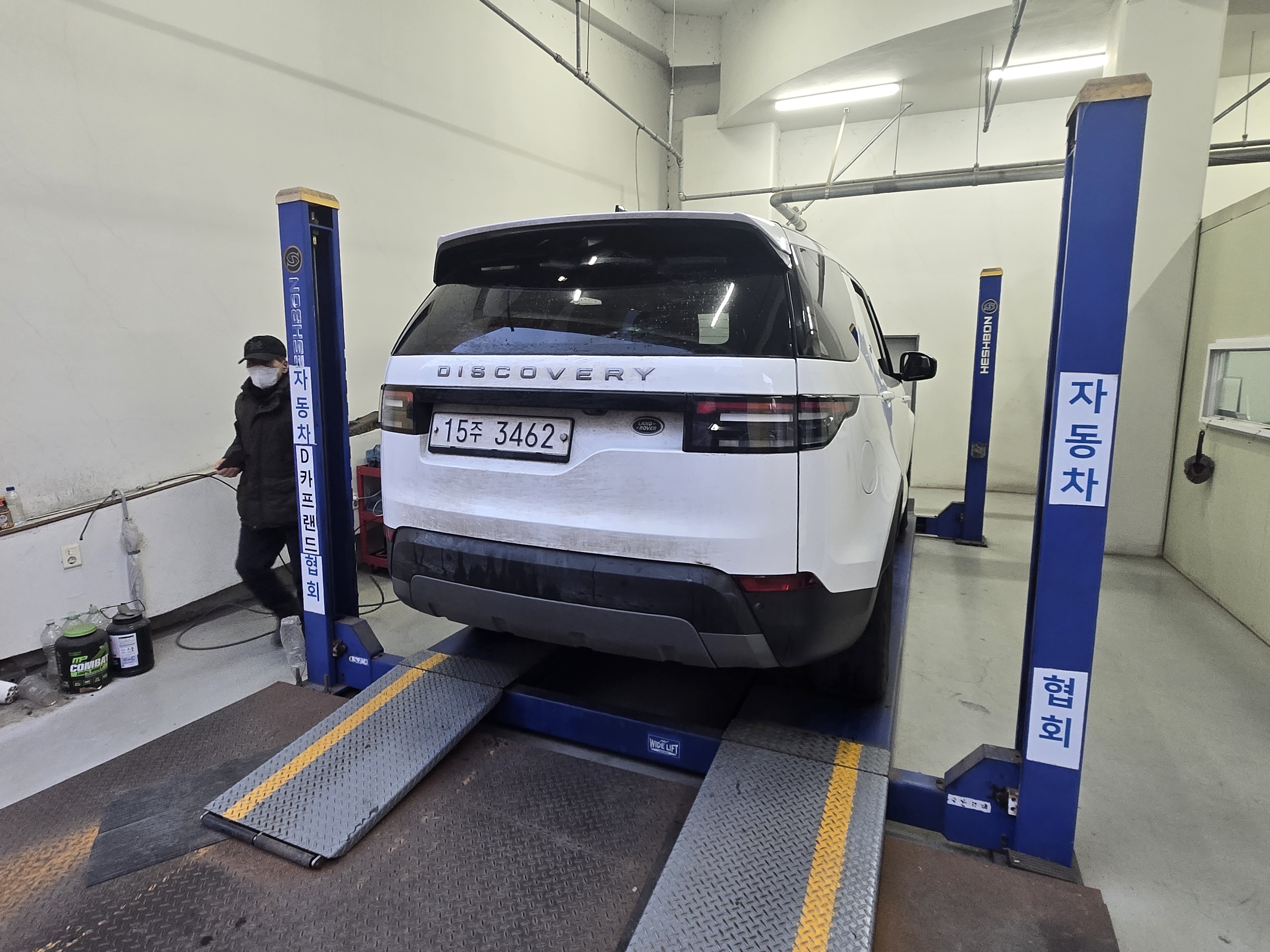 Land Rover Discovery 2018 — фото осмотра 2