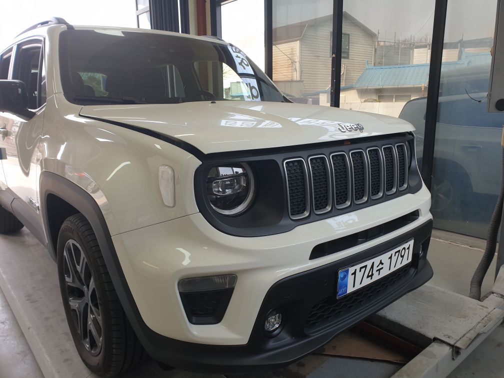 Jeep Renegade 2023 — фото осмотра 1
