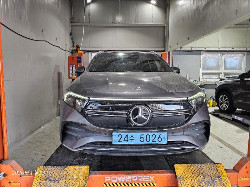 Mercedes-Benz EQA 2022 — фото осмотра 1