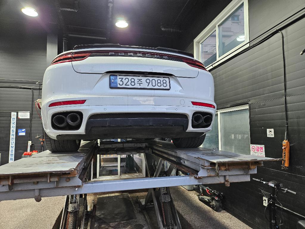 Porsche Panamera 2018 — фото осмотра 2