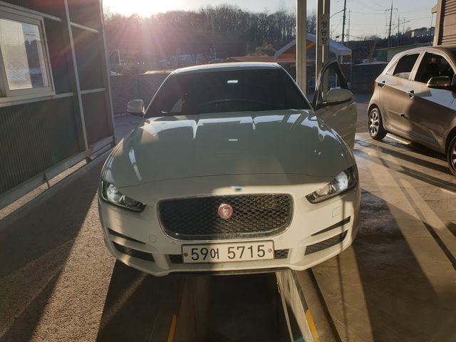 Jaguar XE 2016 — фото осмотра 1